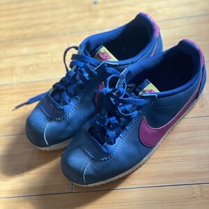 Nike Cortez in navy blue and pink size 6